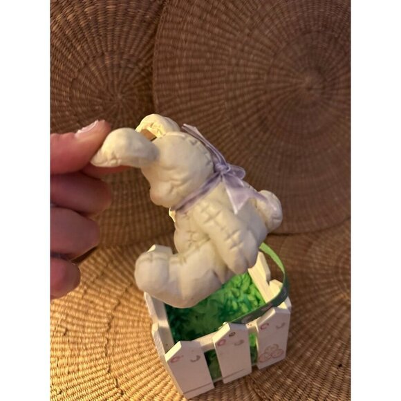 Easter picket fence bunny decor - Picture 7 of 10